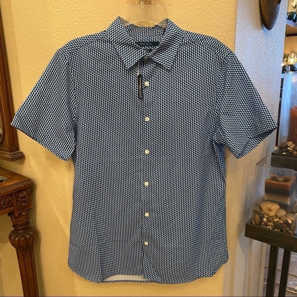 NWT~PERRY ELLIS Men Slim Fit Blue Patterned Button Short Sleeve Top-Medium - Picture 1 of 10